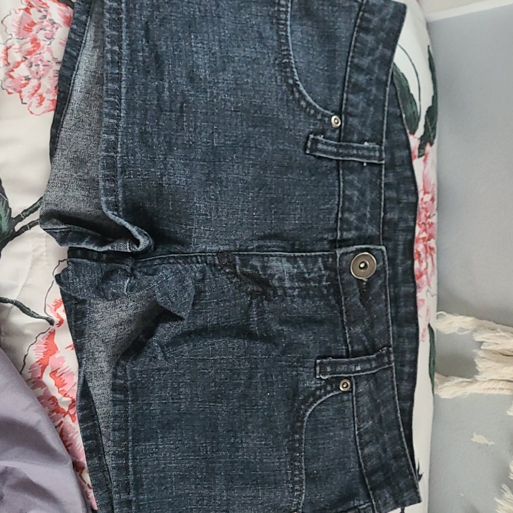 Studded jean shorts size 5